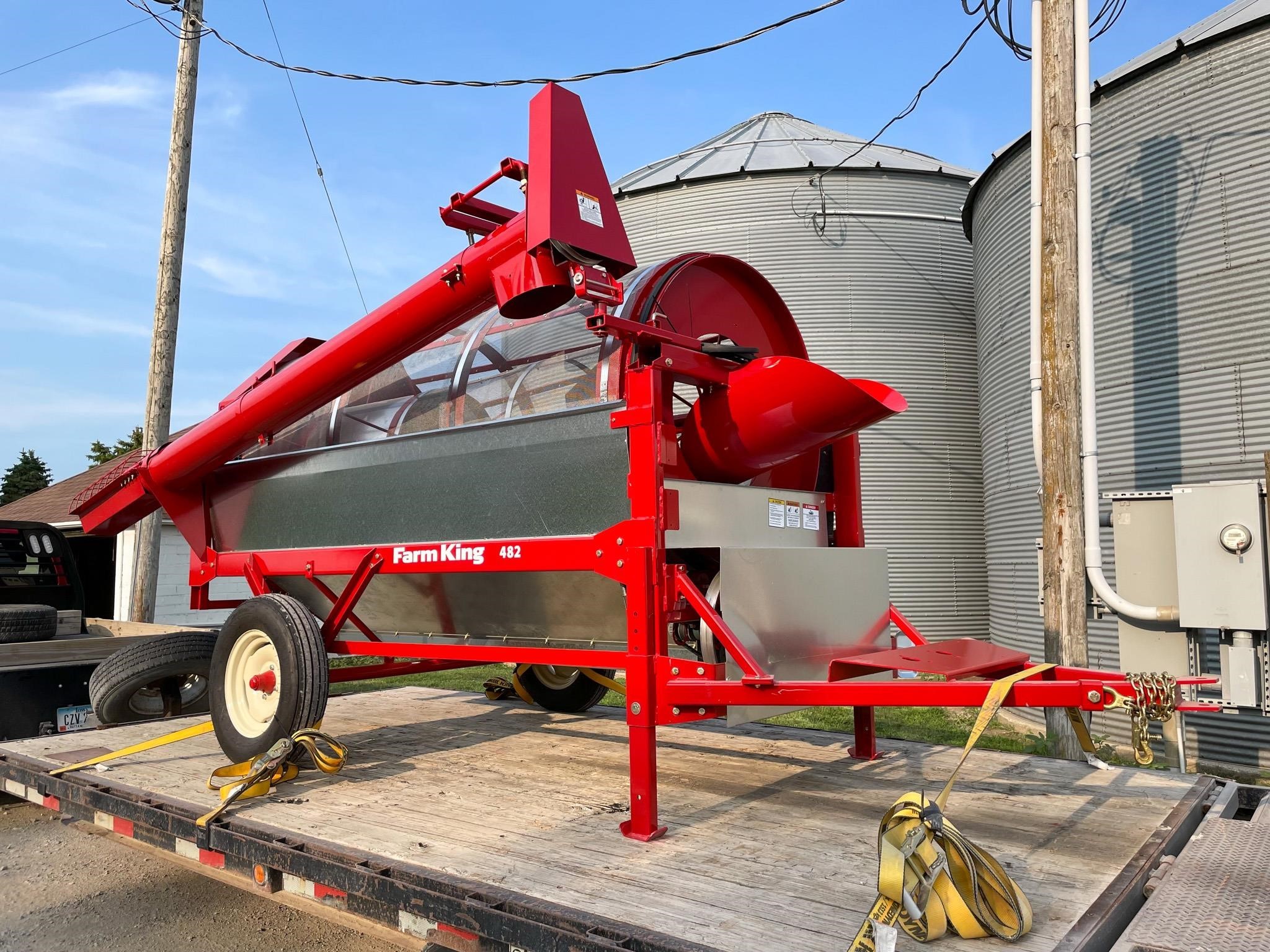 2026 Farm King Y482 Grain Cleaner