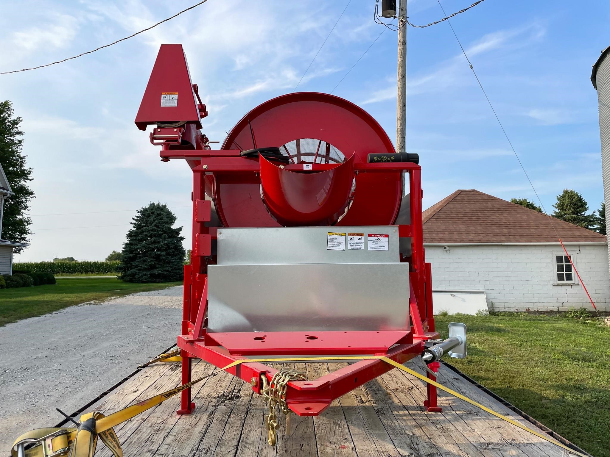 2026 Farm King Y482 Grain Cleaner