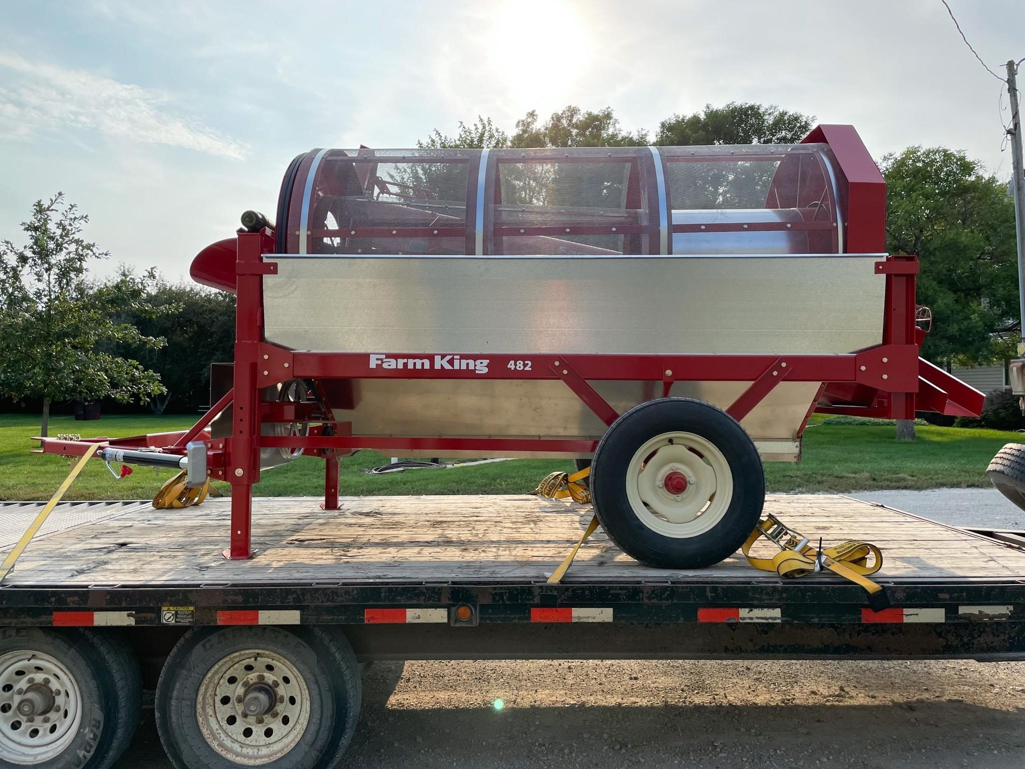 2026 Farm King Y482 Grain Cleaner