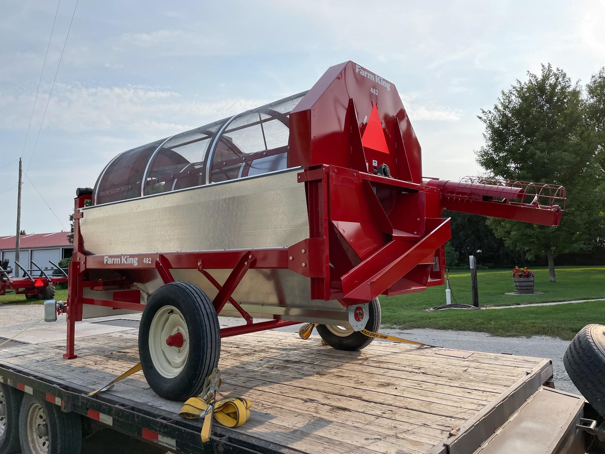 2026 Farm King Y482 Grain Cleaner