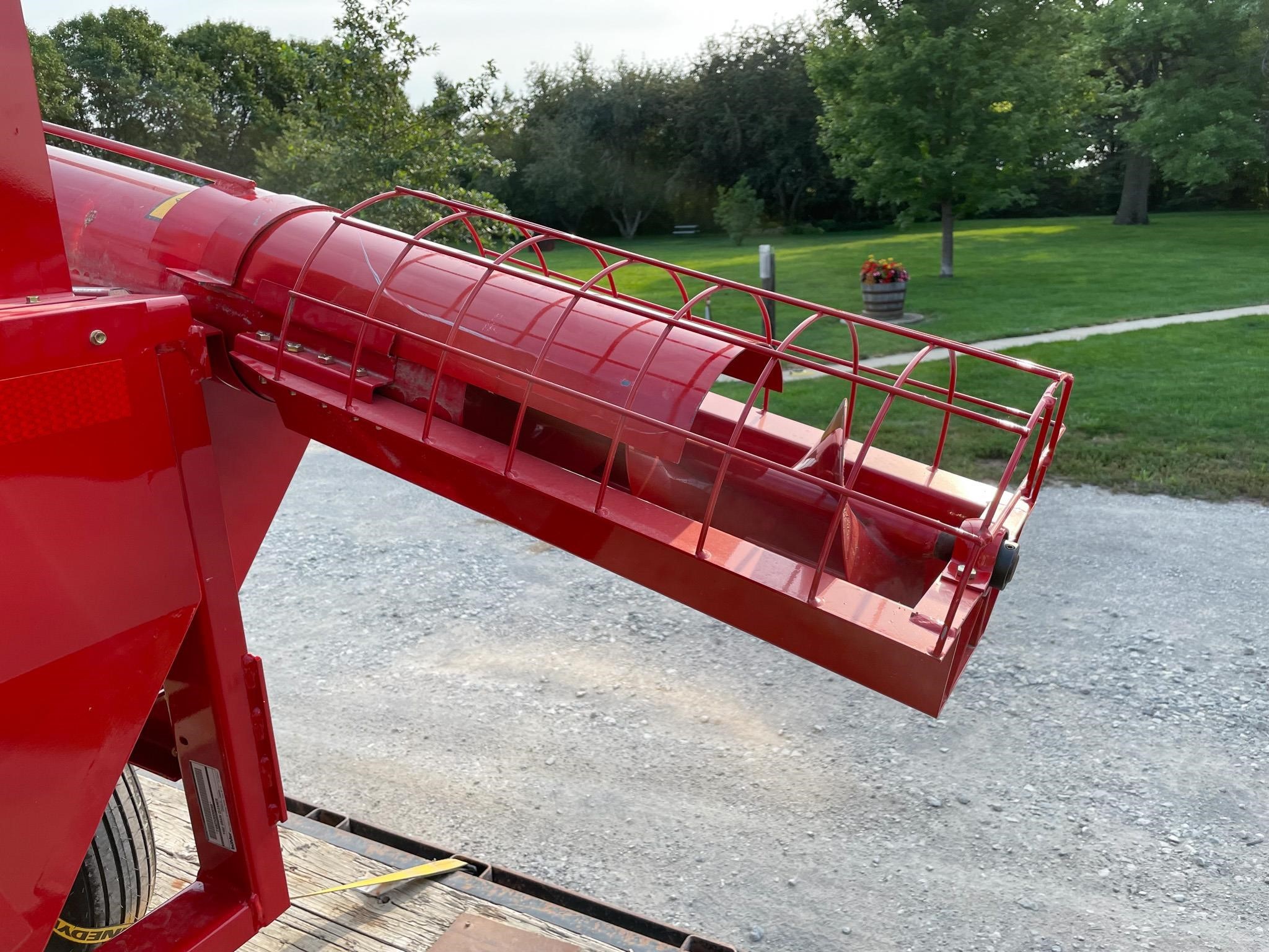 2026 Farm King Y482 Grain Cleaner
