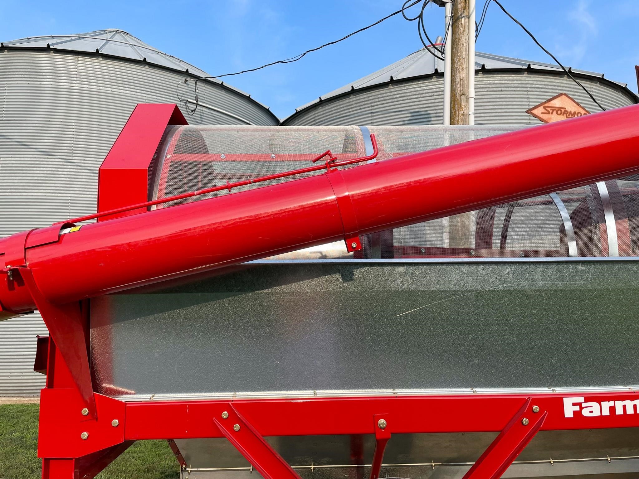 2026 Farm King Y482 Grain Cleaner