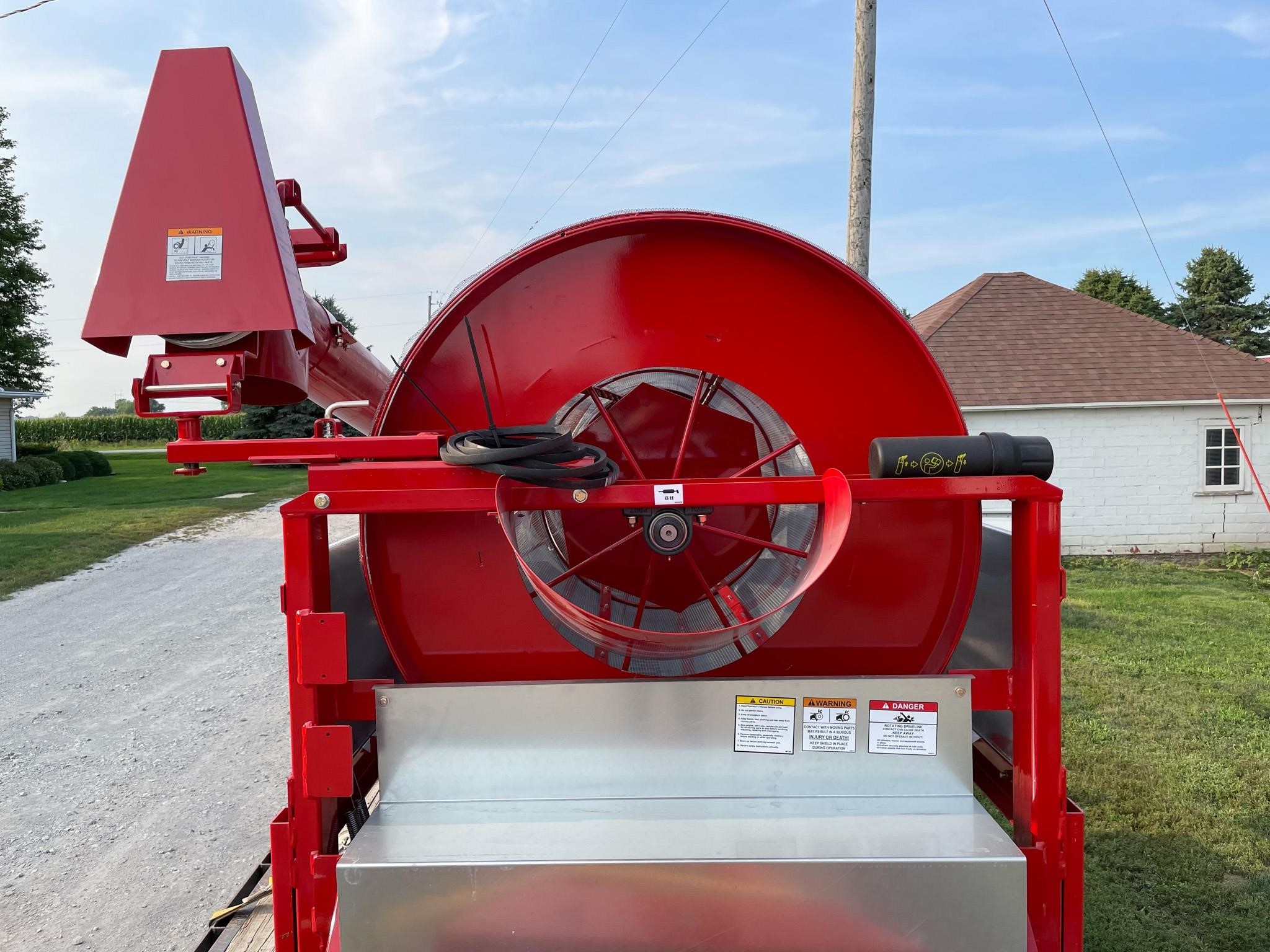 2026 Farm King Y482 Grain Cleaner