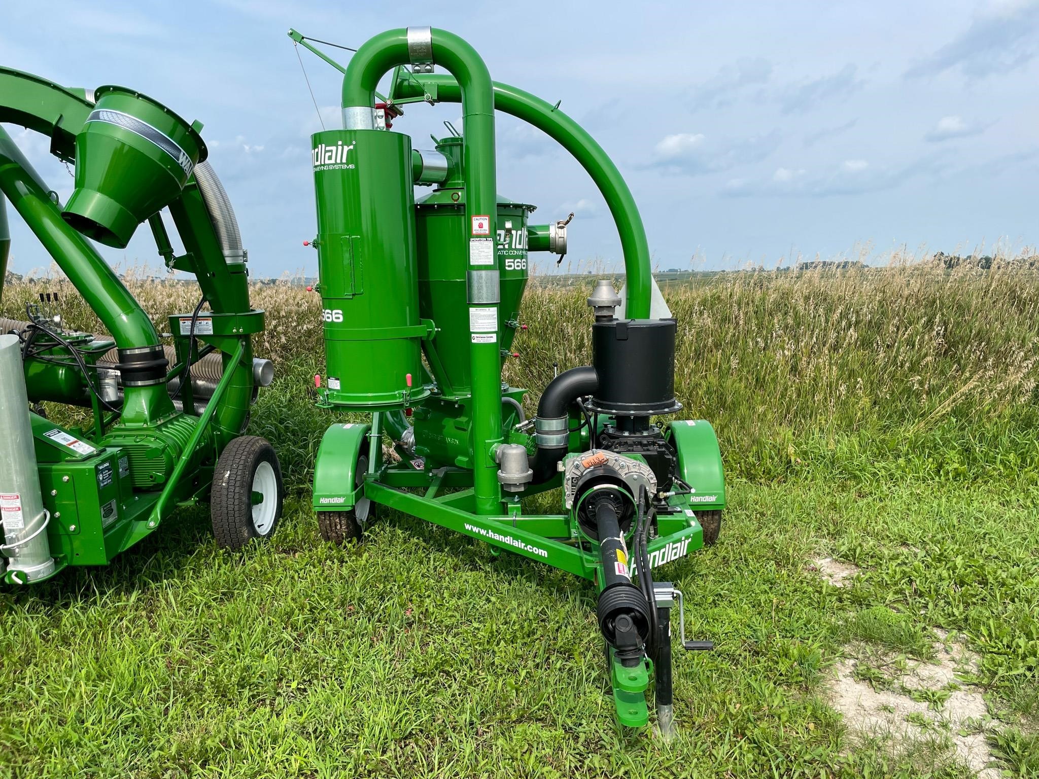 2026 Handlair 566 Grain Vac
