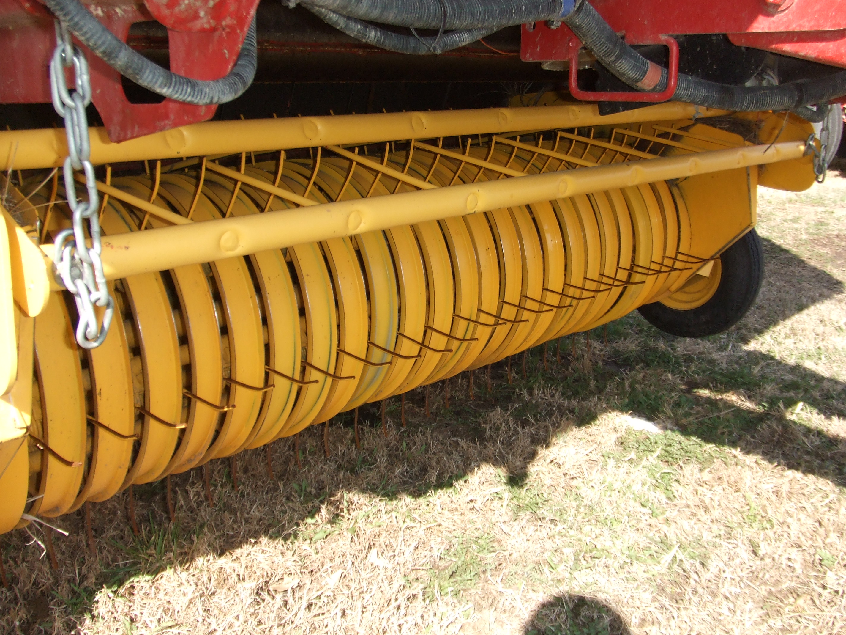 2018 New Holland Roll-Belt 550 Round Baler
