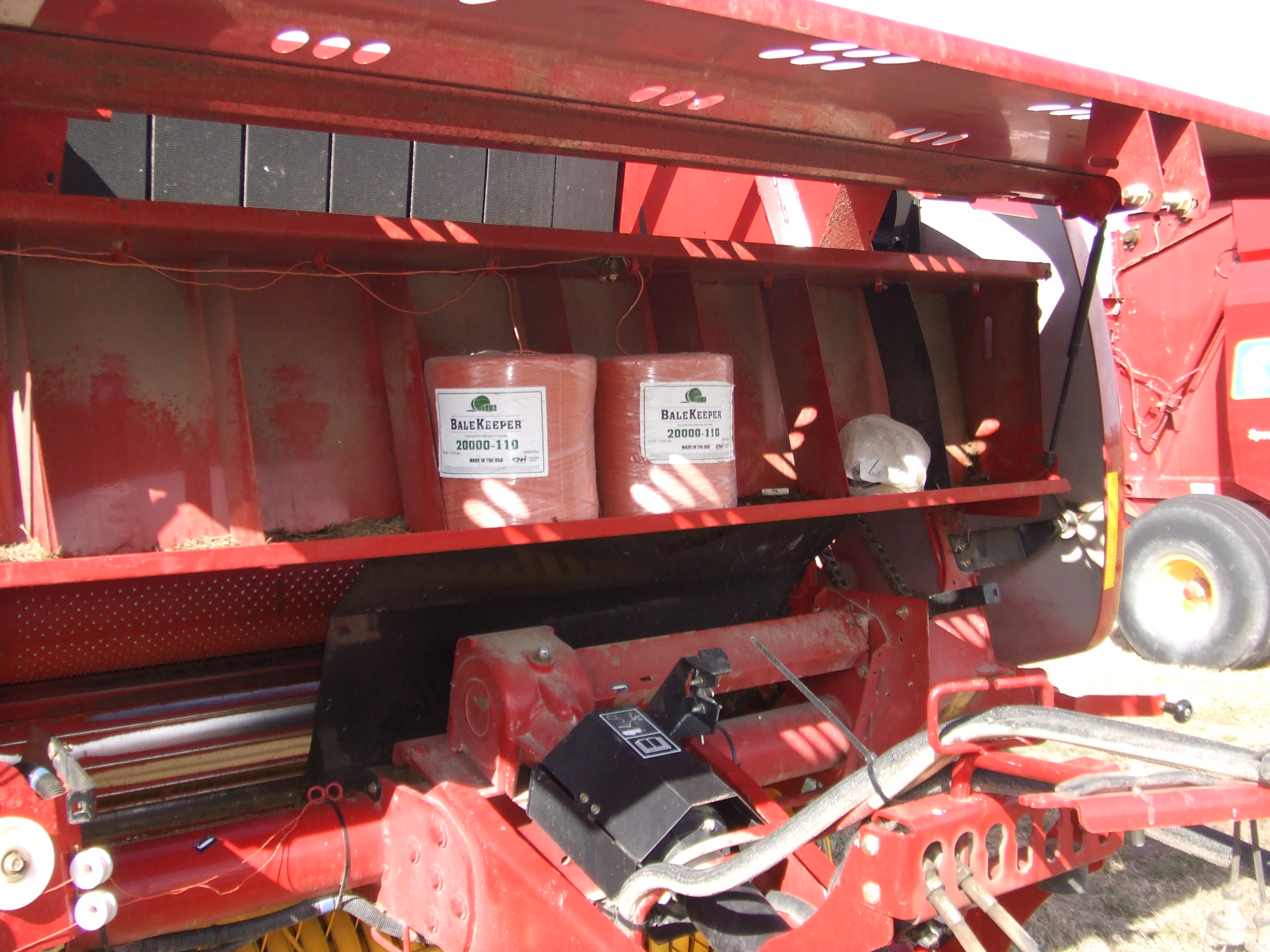 2018 New Holland Roll-Belt 550 Round Baler