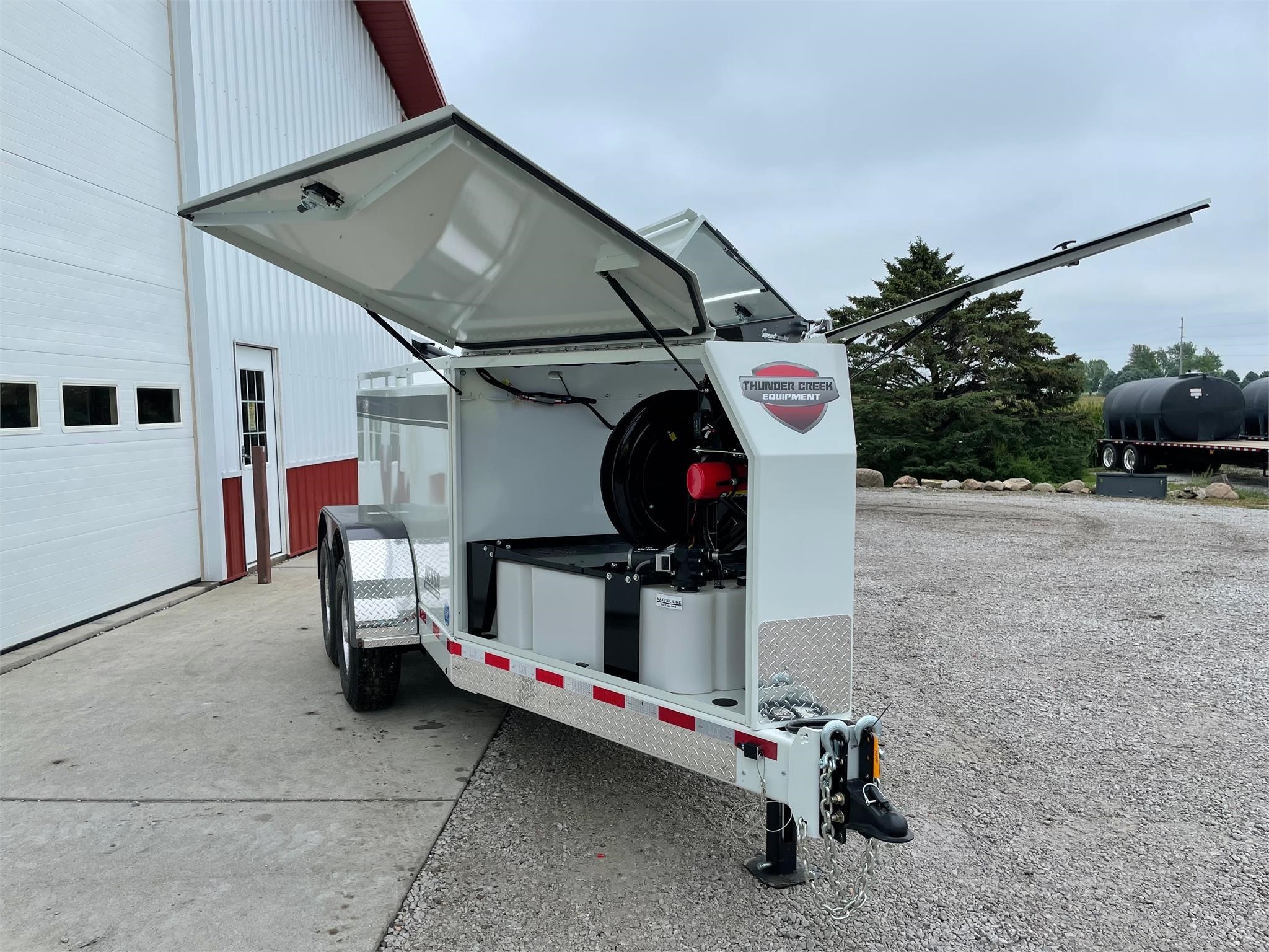 2023 Thunder Creek FST990 Fuel Trucks/Trailer