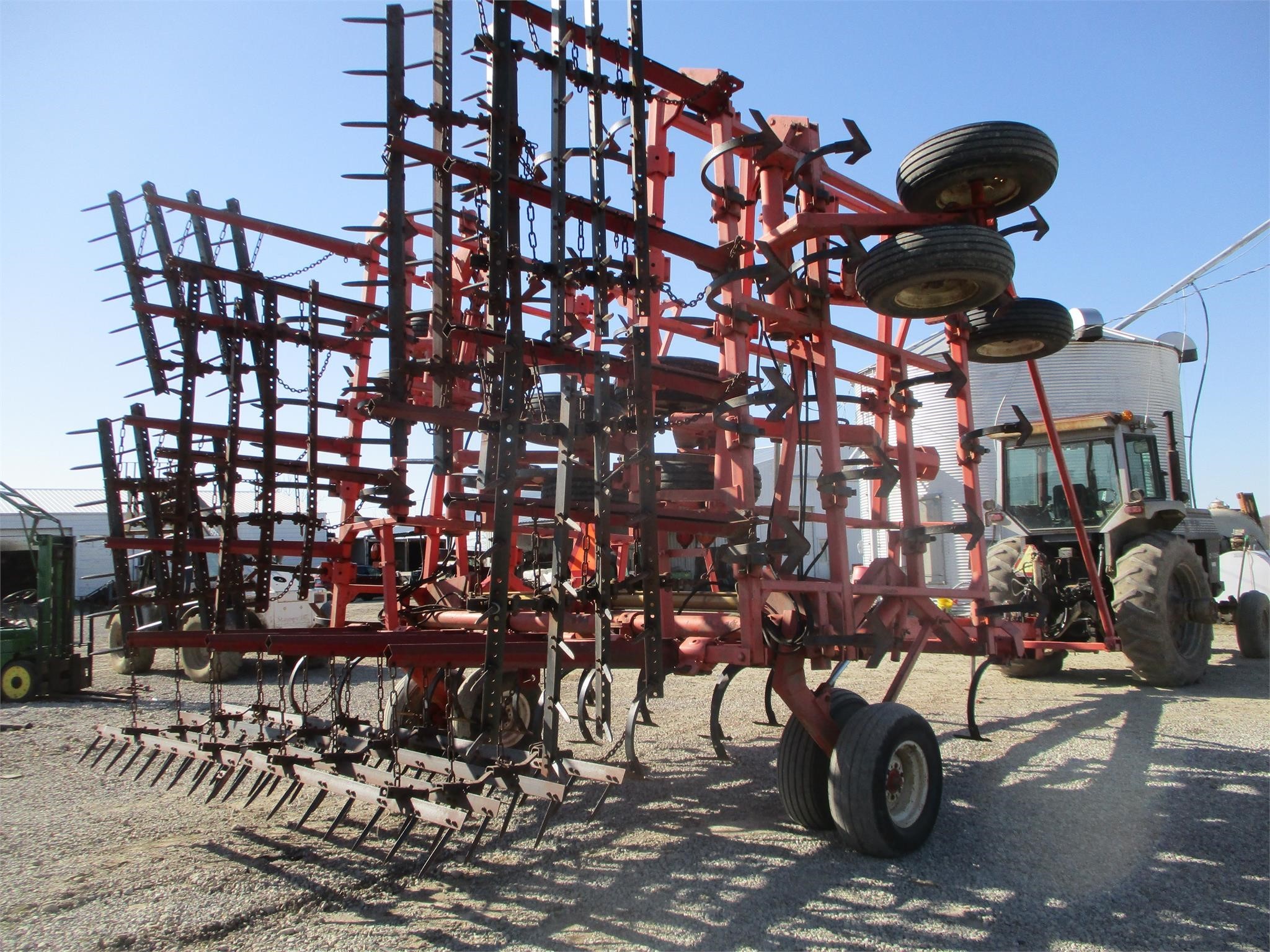  Allis Chalmers 1400 Field Cultivator