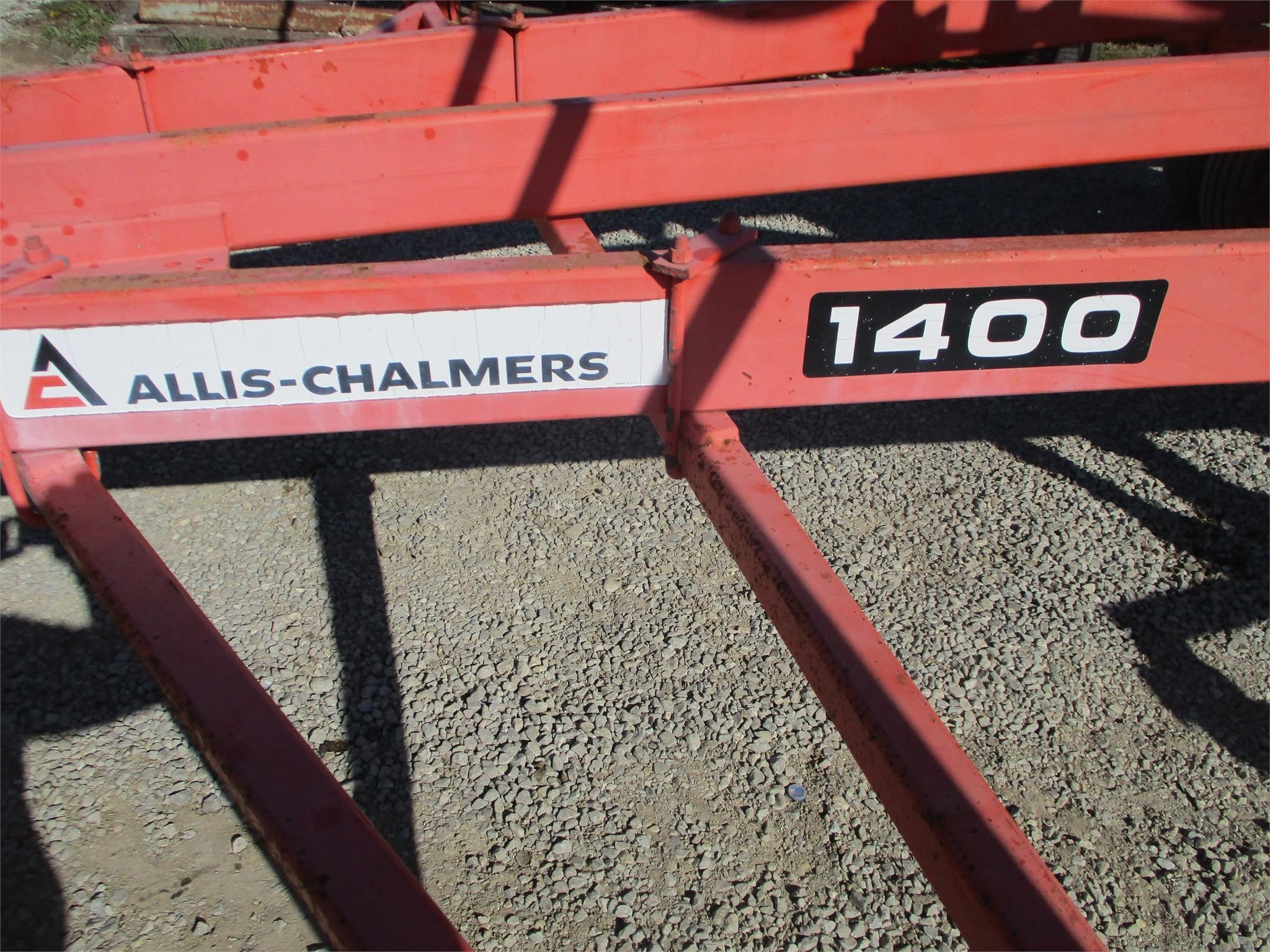  Allis Chalmers 1400 Field Cultivator