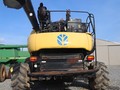2012 New Holland CR8090 Combine