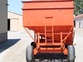  Buhler Farm King 300 Gravity Wagon