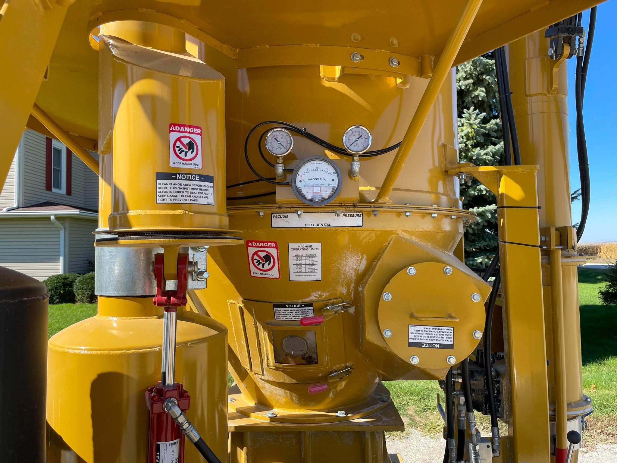 2026 VAC BOSS 6068D Grain Vac