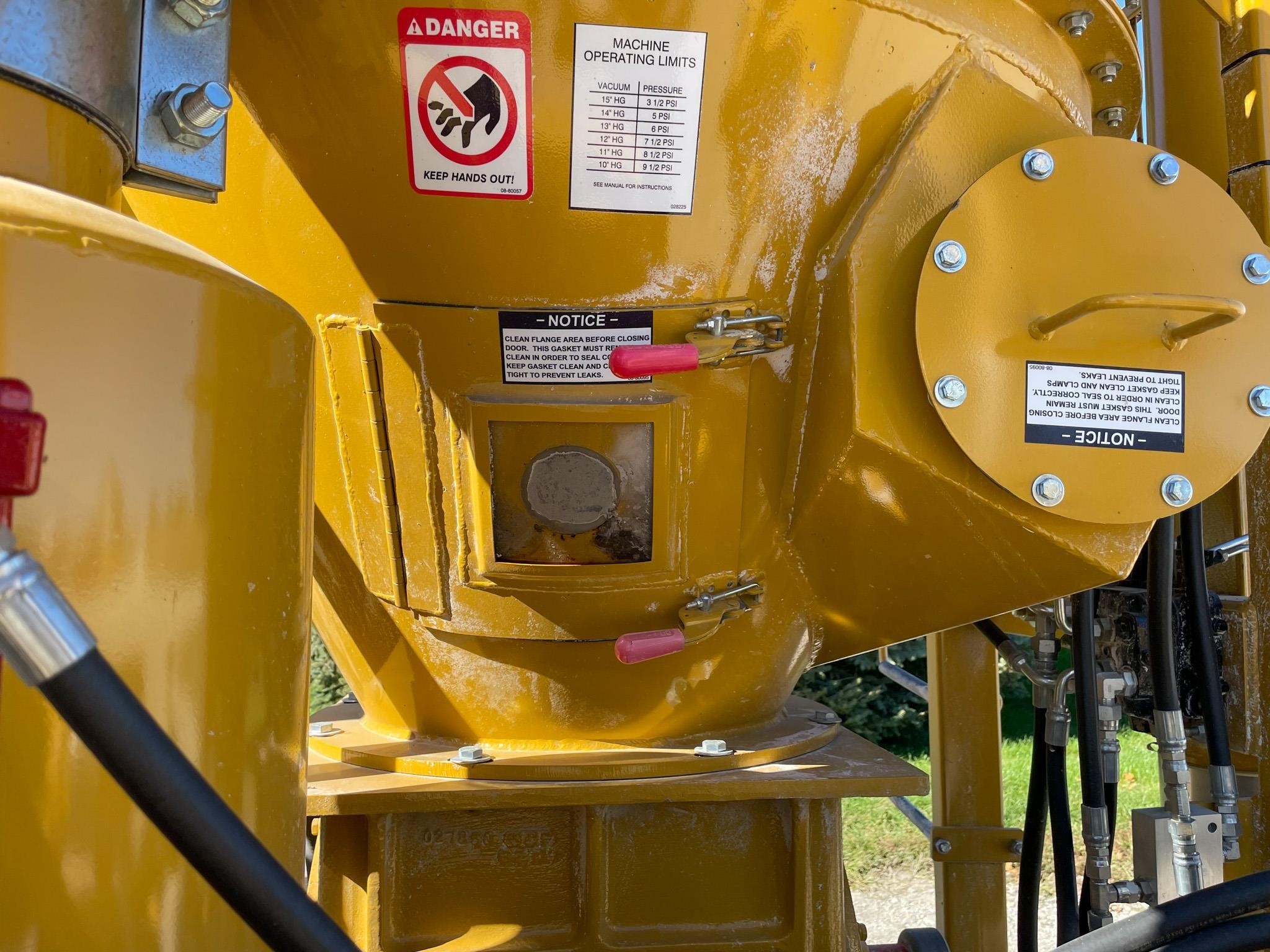 2026 VAC BOSS 6068D Grain Vac