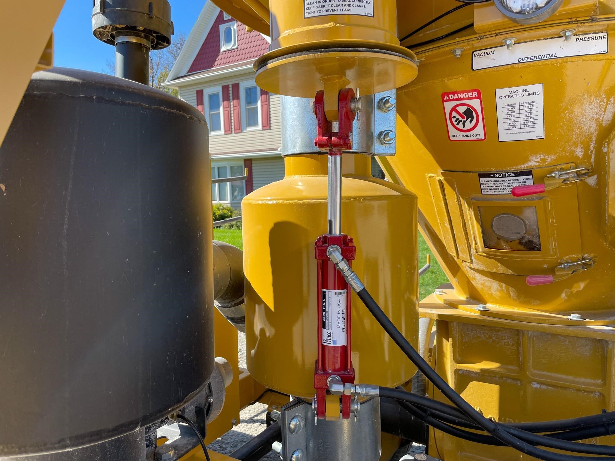 2026 VAC BOSS 6068D Grain Vac