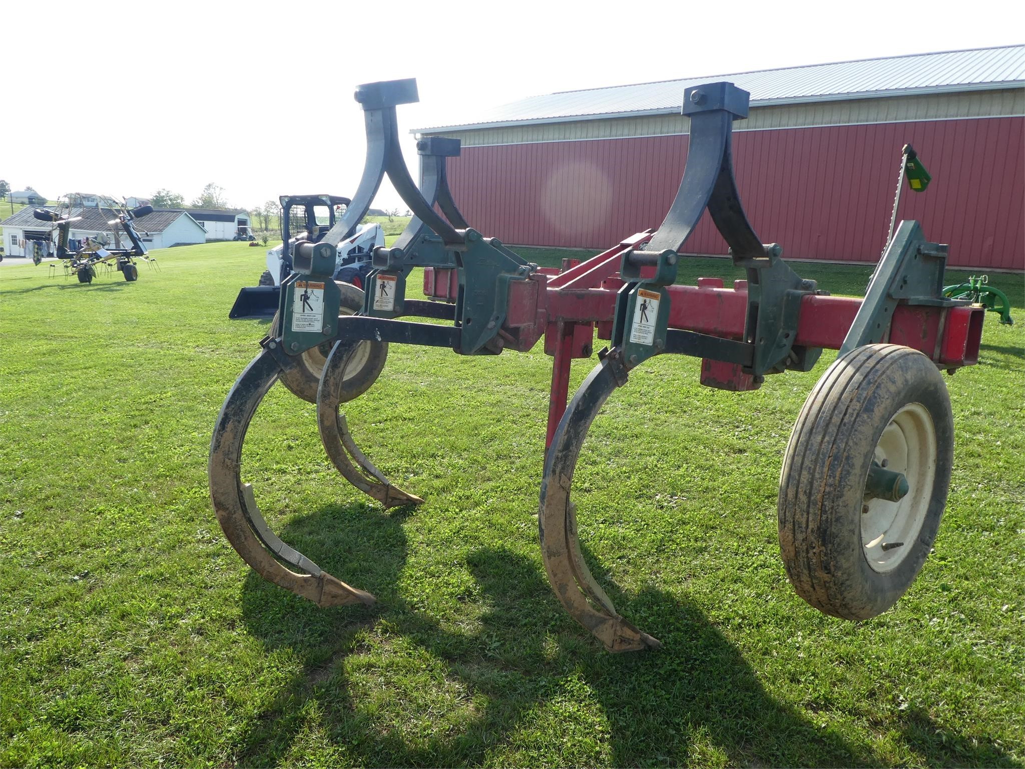 Brillion CC3001 InLine Ripper 4,950 Machinery Pete