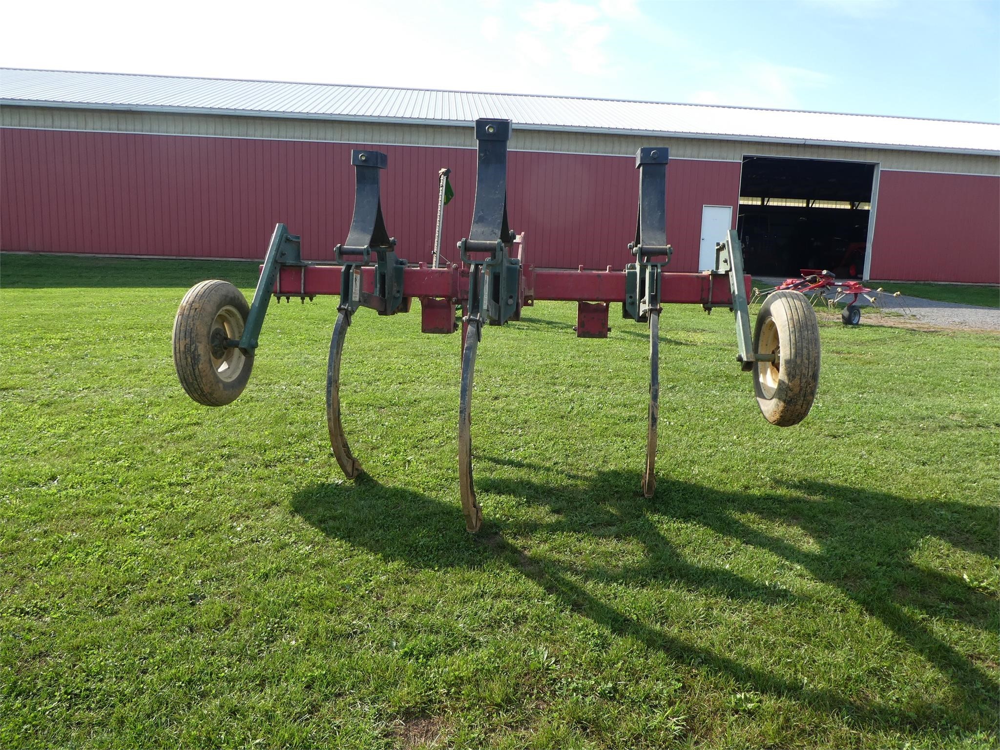 Brillion CC3001 InLine Ripper 4,950 Machinery Pete