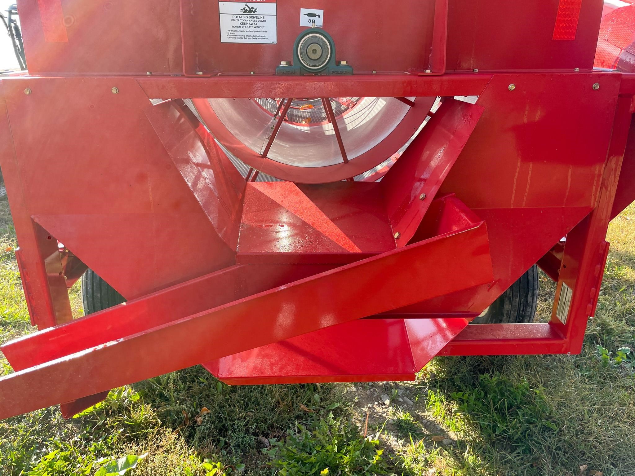 2026 Farm King Y482 Grain Cleaner