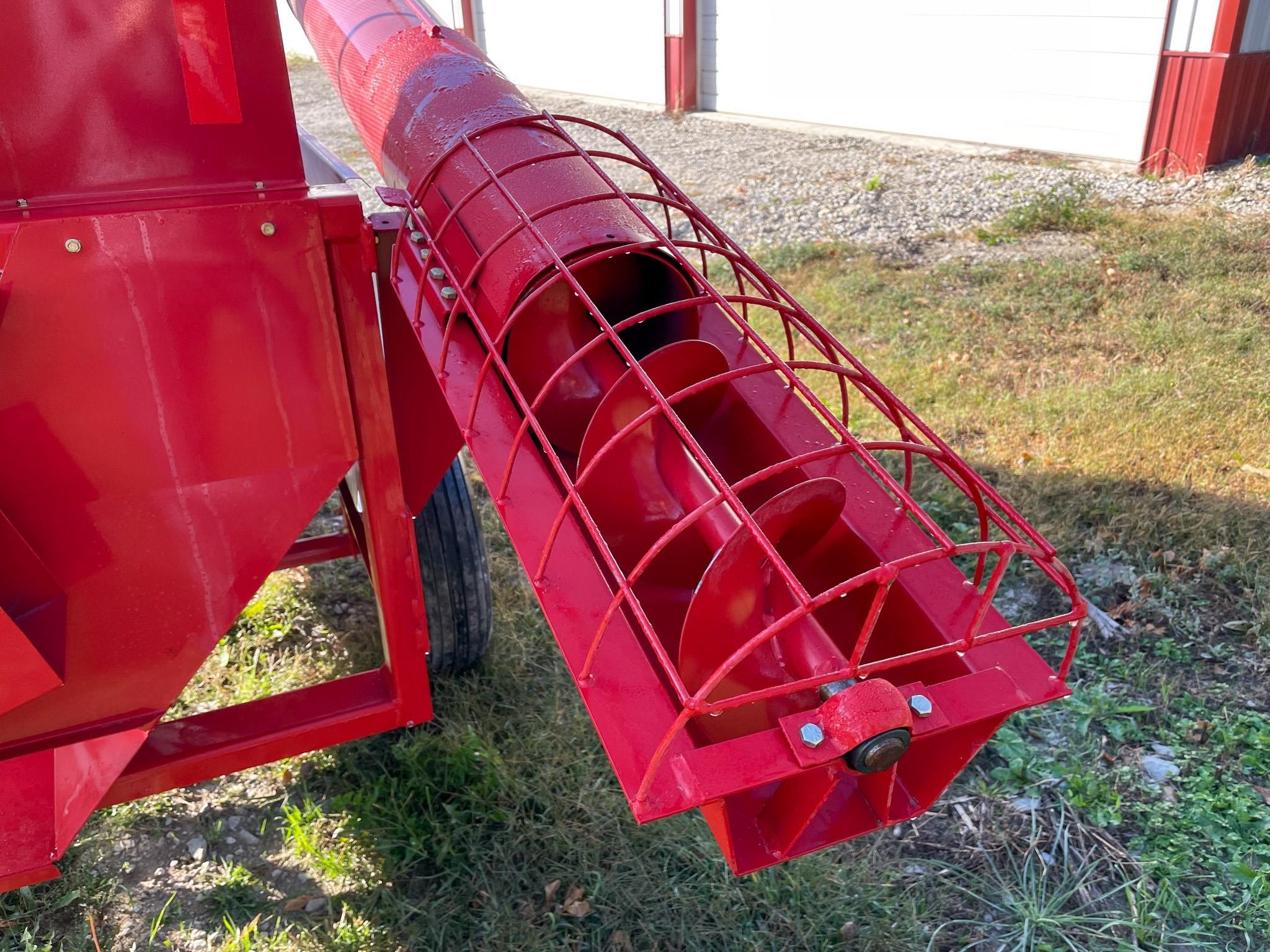 2026 Farm King Y482 Grain Cleaner