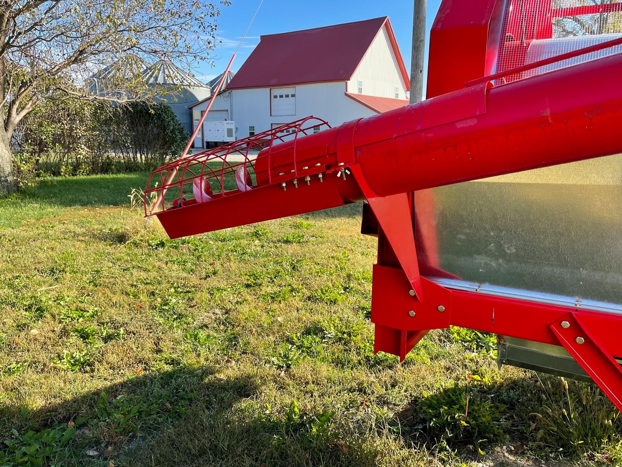 2026 Farm King Y482 Grain Cleaner