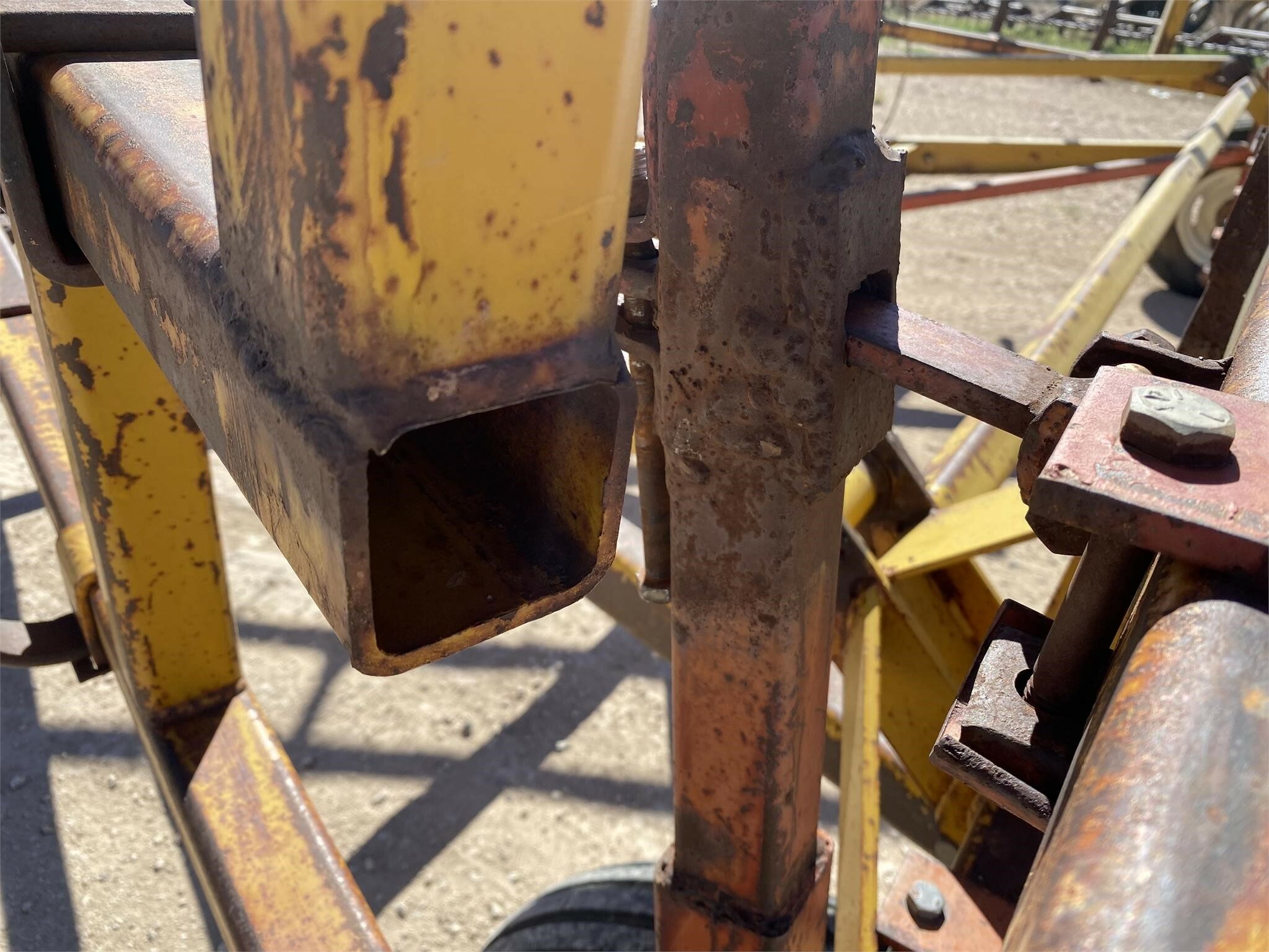 Kent 3329 Soil Finisher 1,750 Machinery Pete