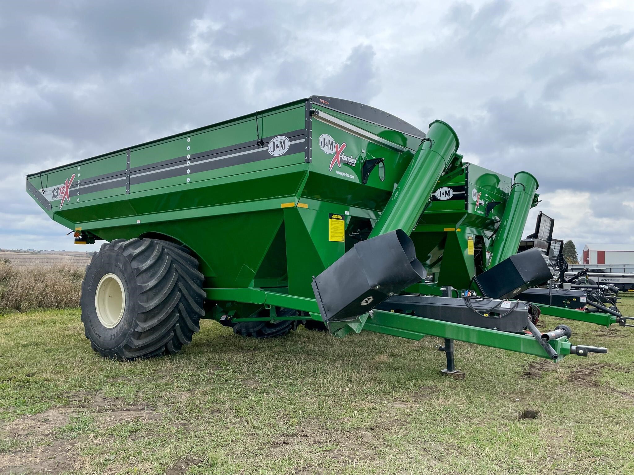 2026 J&M 1312-20S Grain Cart