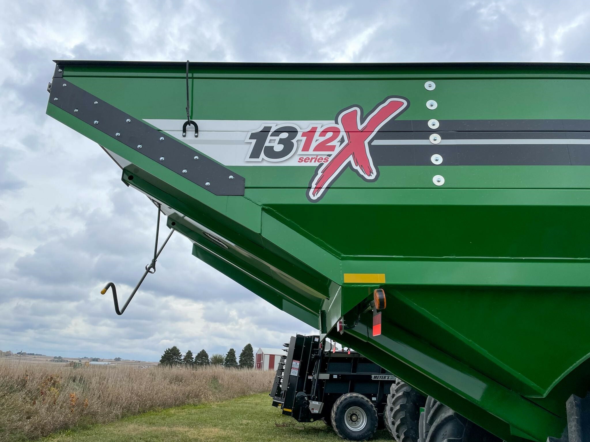 2026 J&M 1312-20S Grain Cart