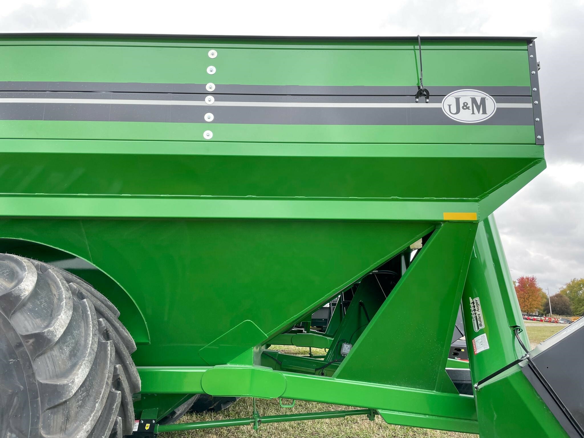 2026 J&M 1312-20S Grain Cart