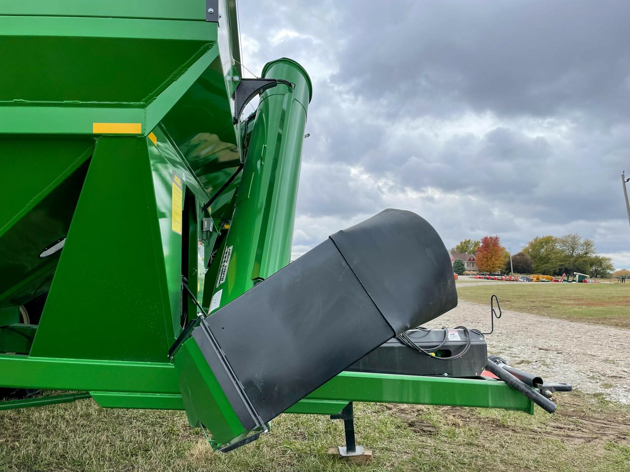 2026 J&M 1312-20S Grain Cart