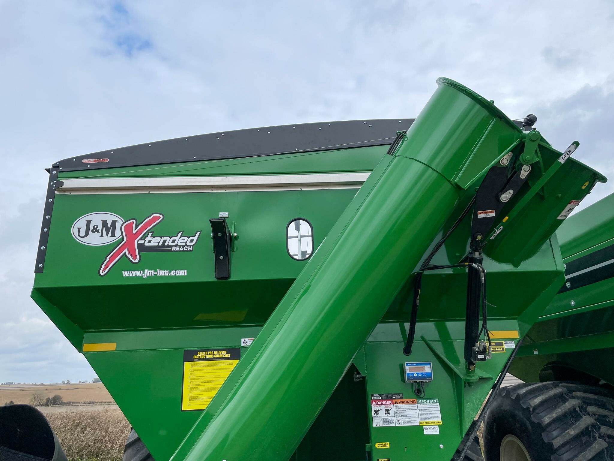 2026 J&M 1312-20S Grain Cart