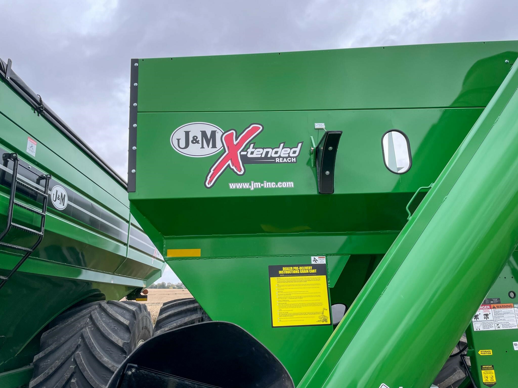 2026 J&M 1112 Grain Cart