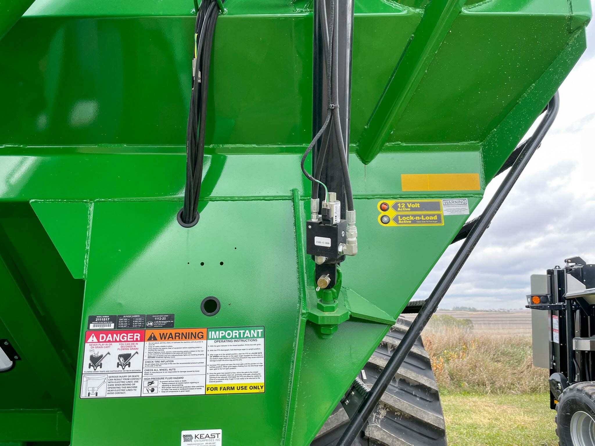 2026 J&M 1112 Grain Cart