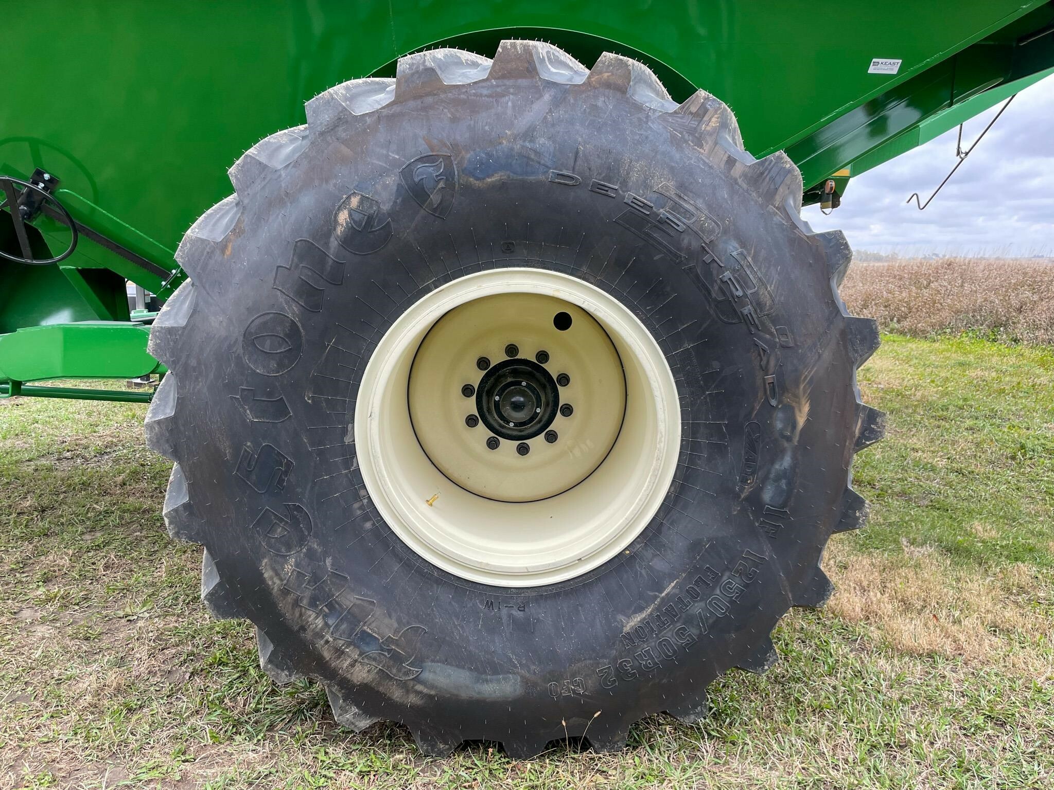 2026 J&M 1112 Grain Cart