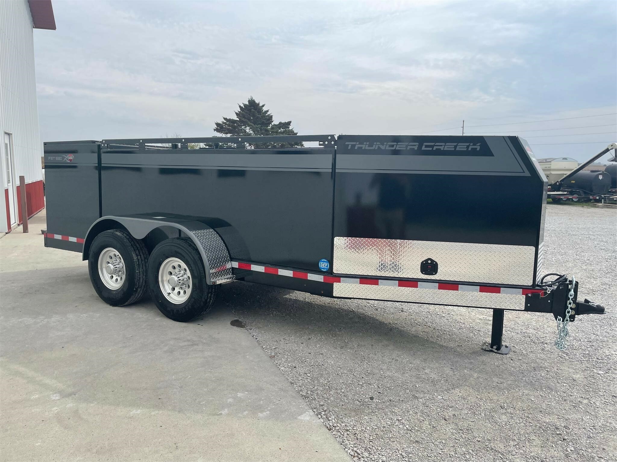 2023 Thunder Creek FST990 Fuel Trucks/Trailer
