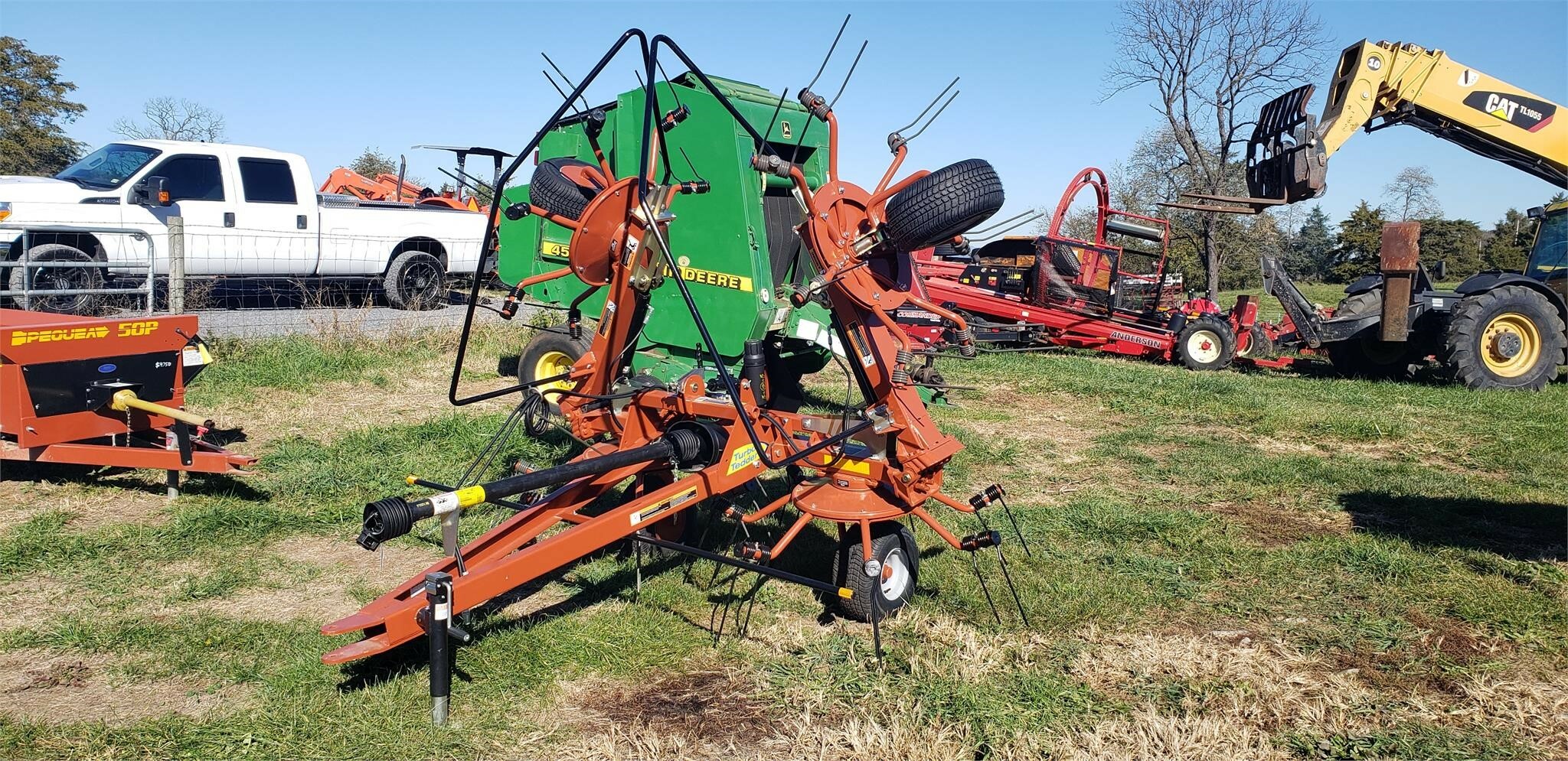 2025 Pequea HT4102 Rake - $9,900 | Machinery Pete