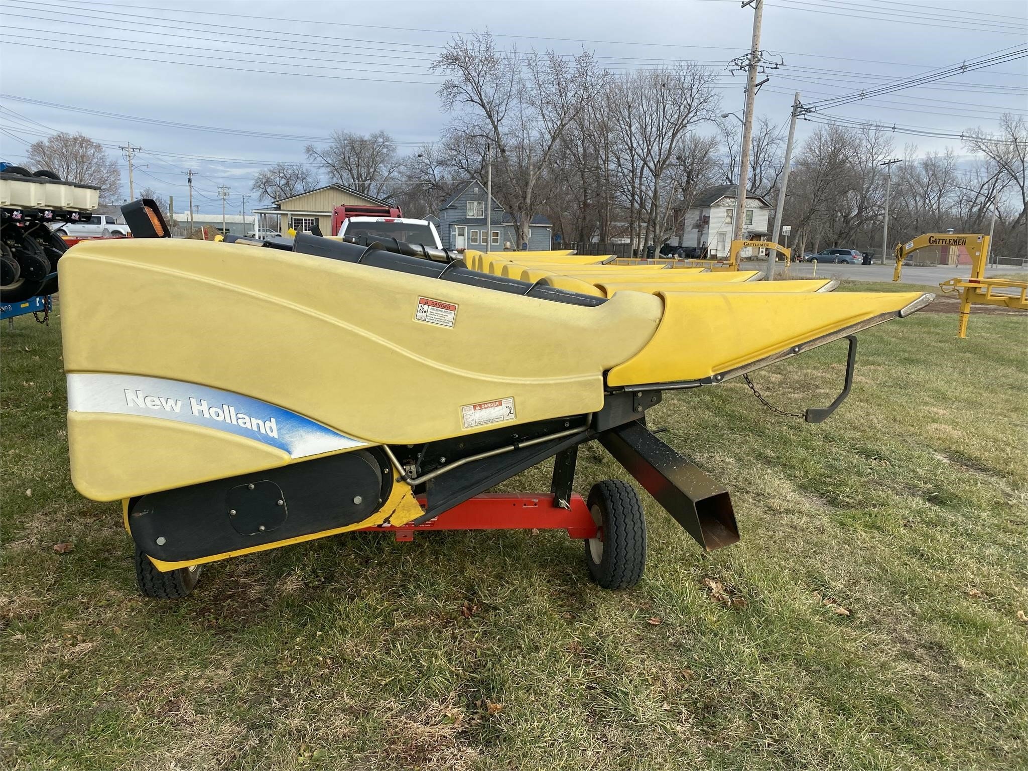 2011 New Holland 99C Corn Head