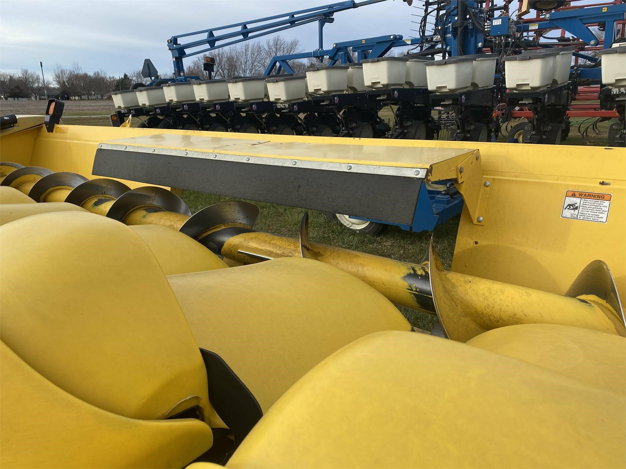 2011 New Holland 99C Corn Head