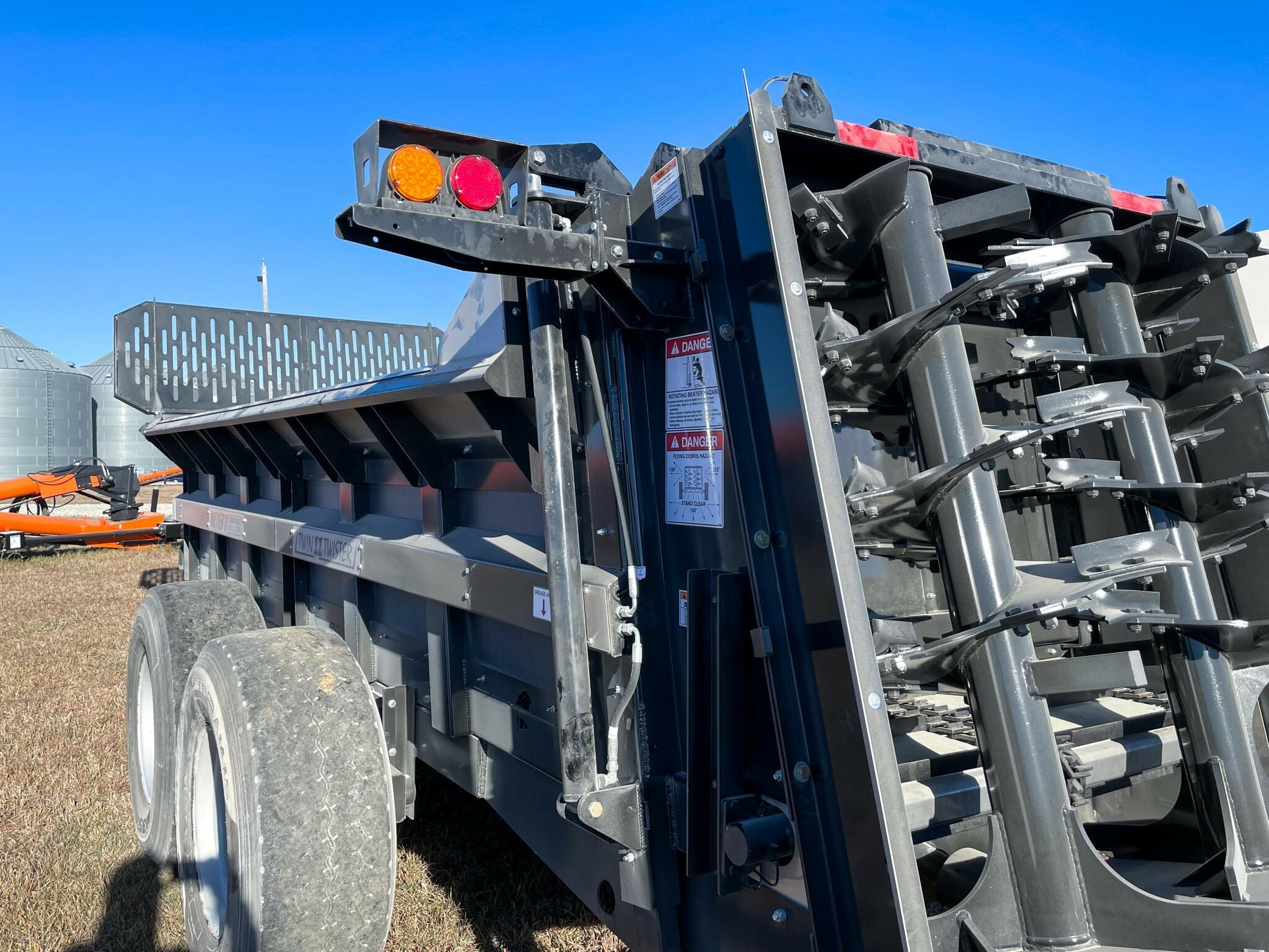 2024 Meyers VB280 Manure Spreader Call Machinery Pete