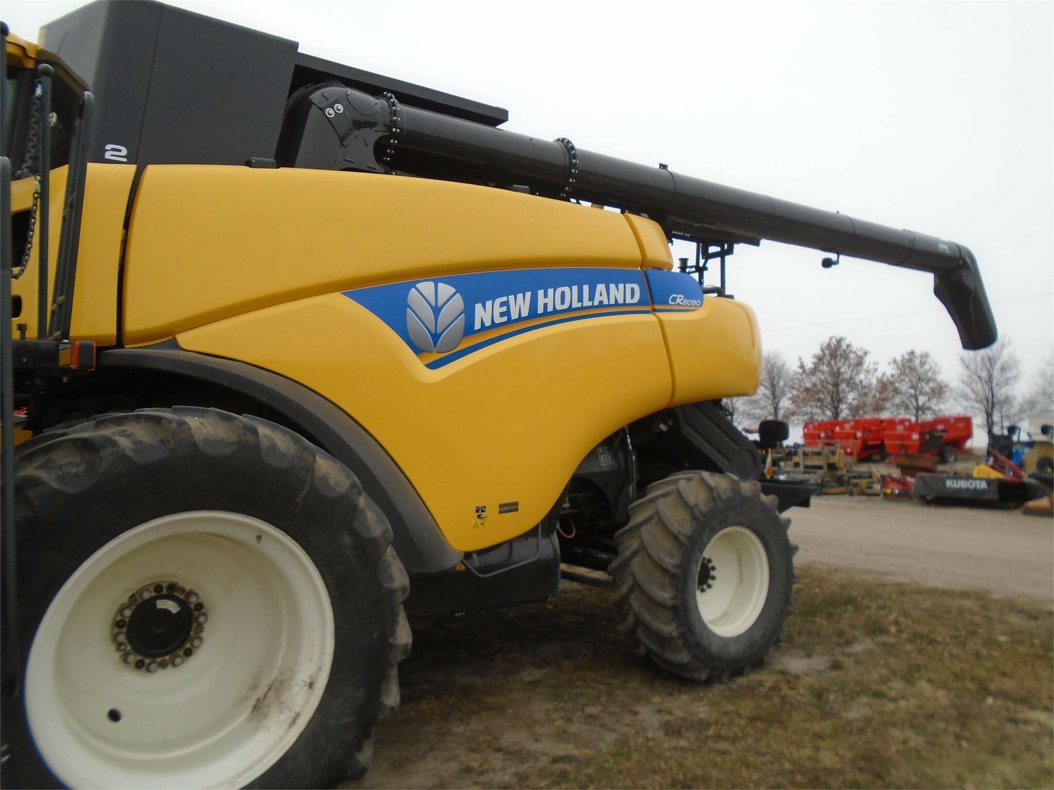 2012 New Holland CR8090 Combine