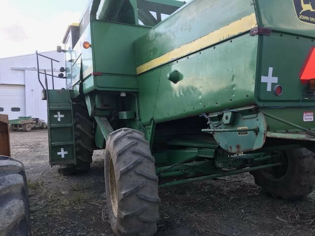 John Deere 7720 Combine