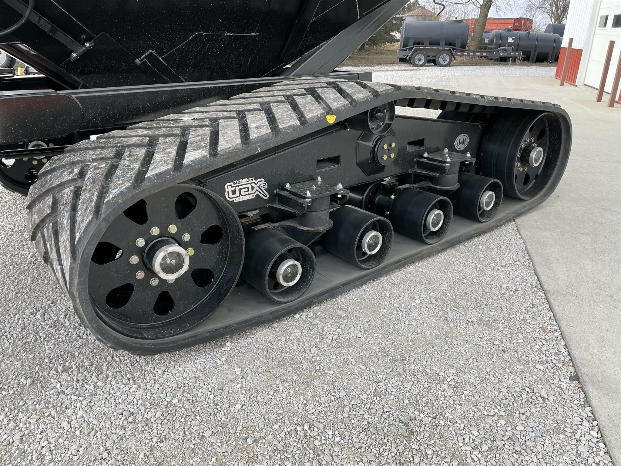 2025 J&M 1112-20T Grain Cart
