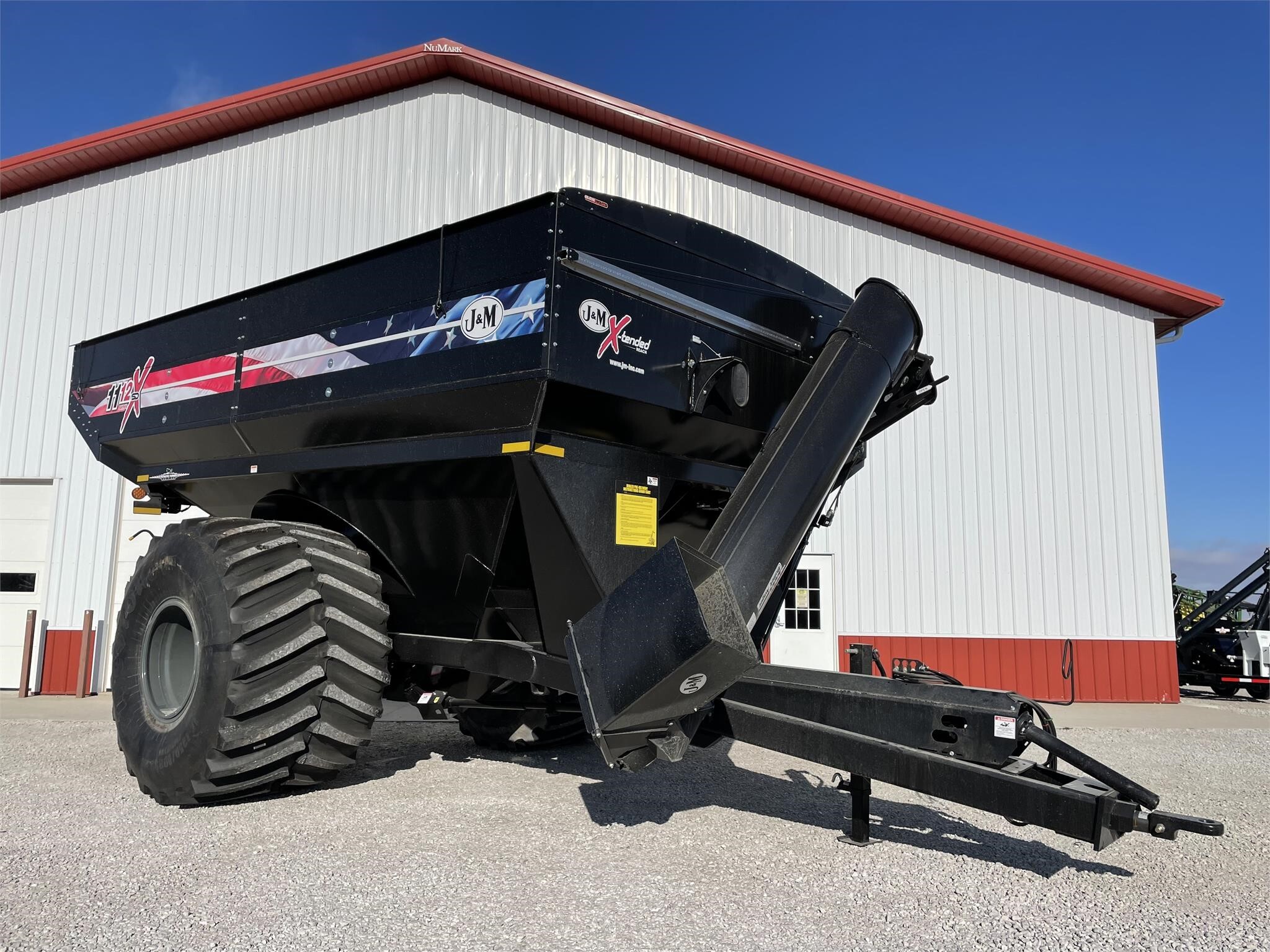 2024 J&M 1112 Grain Cart