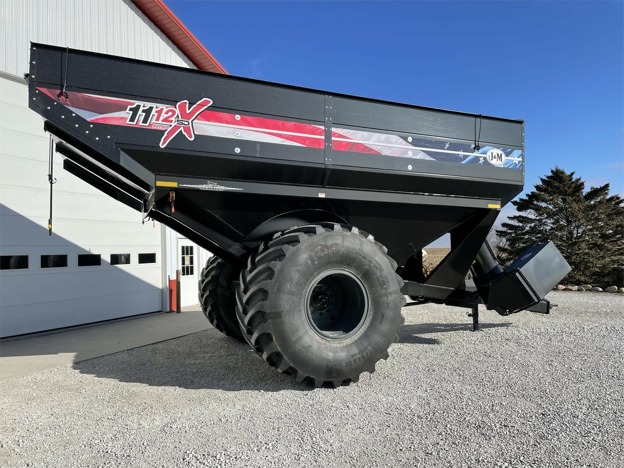 2024 J&M 1112 Grain Cart
