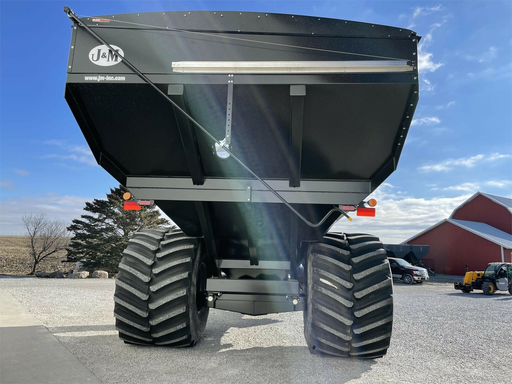 2024 J&M 1112 Grain Cart