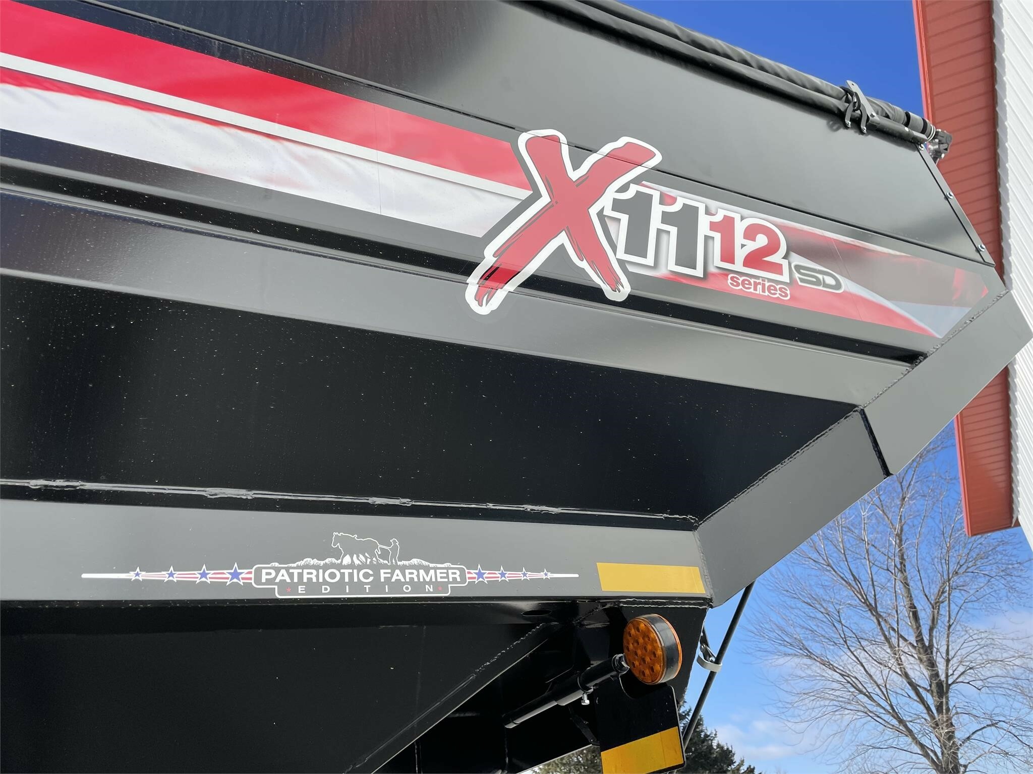 2024 J&M 1112 Grain Cart