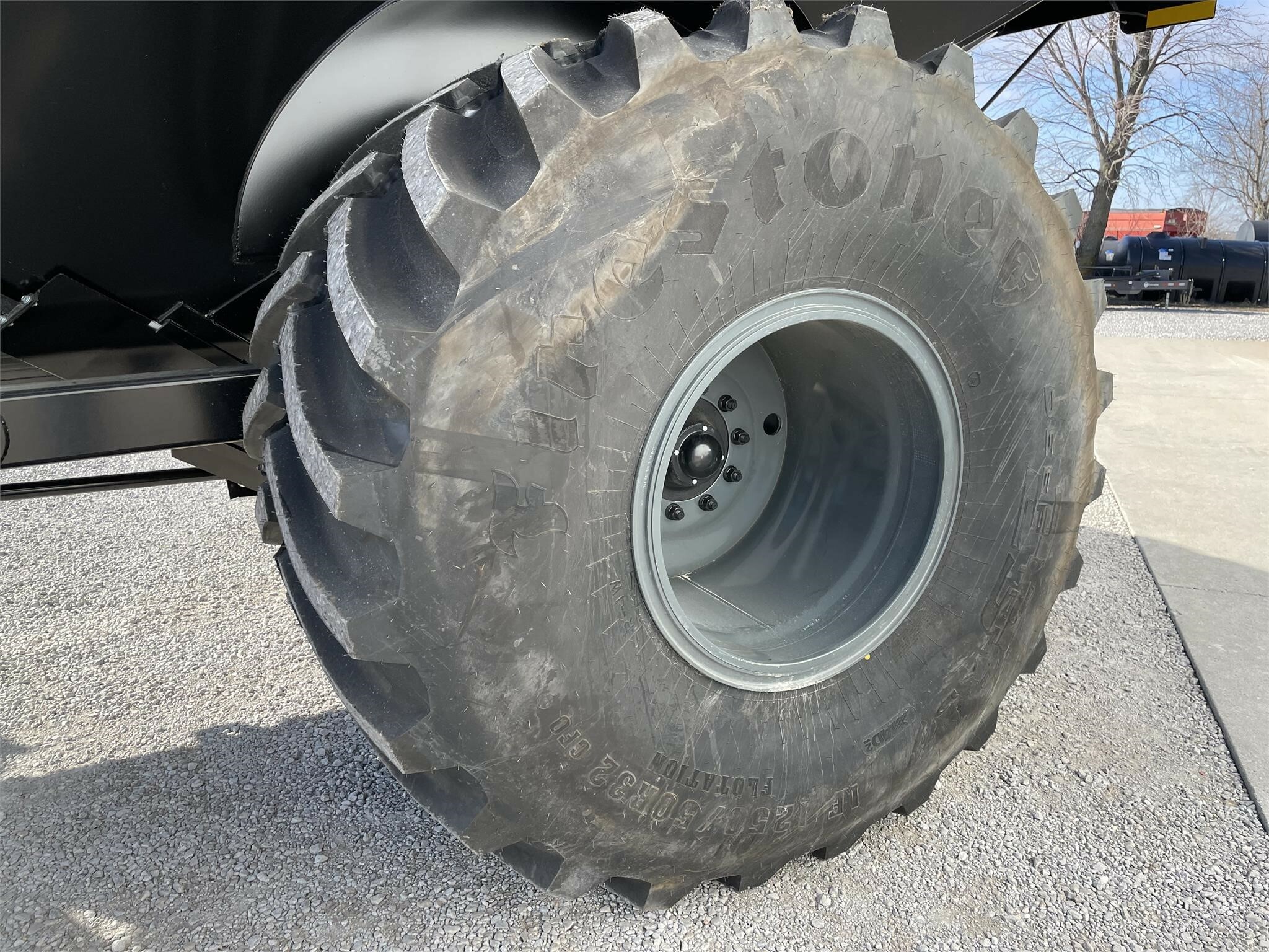 2024 J&M 1112 Grain Cart