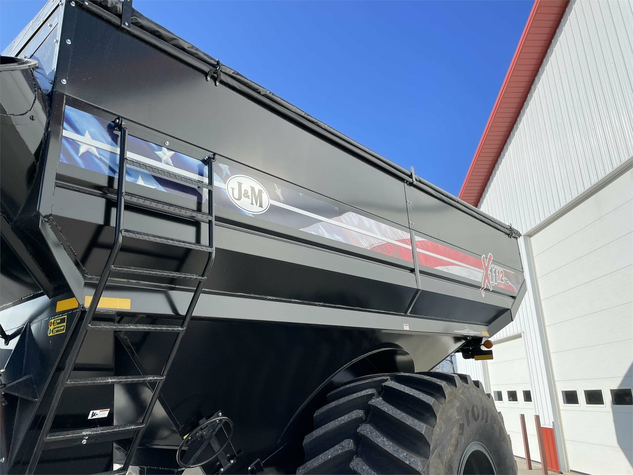 2024 J&M 1112 Grain Cart