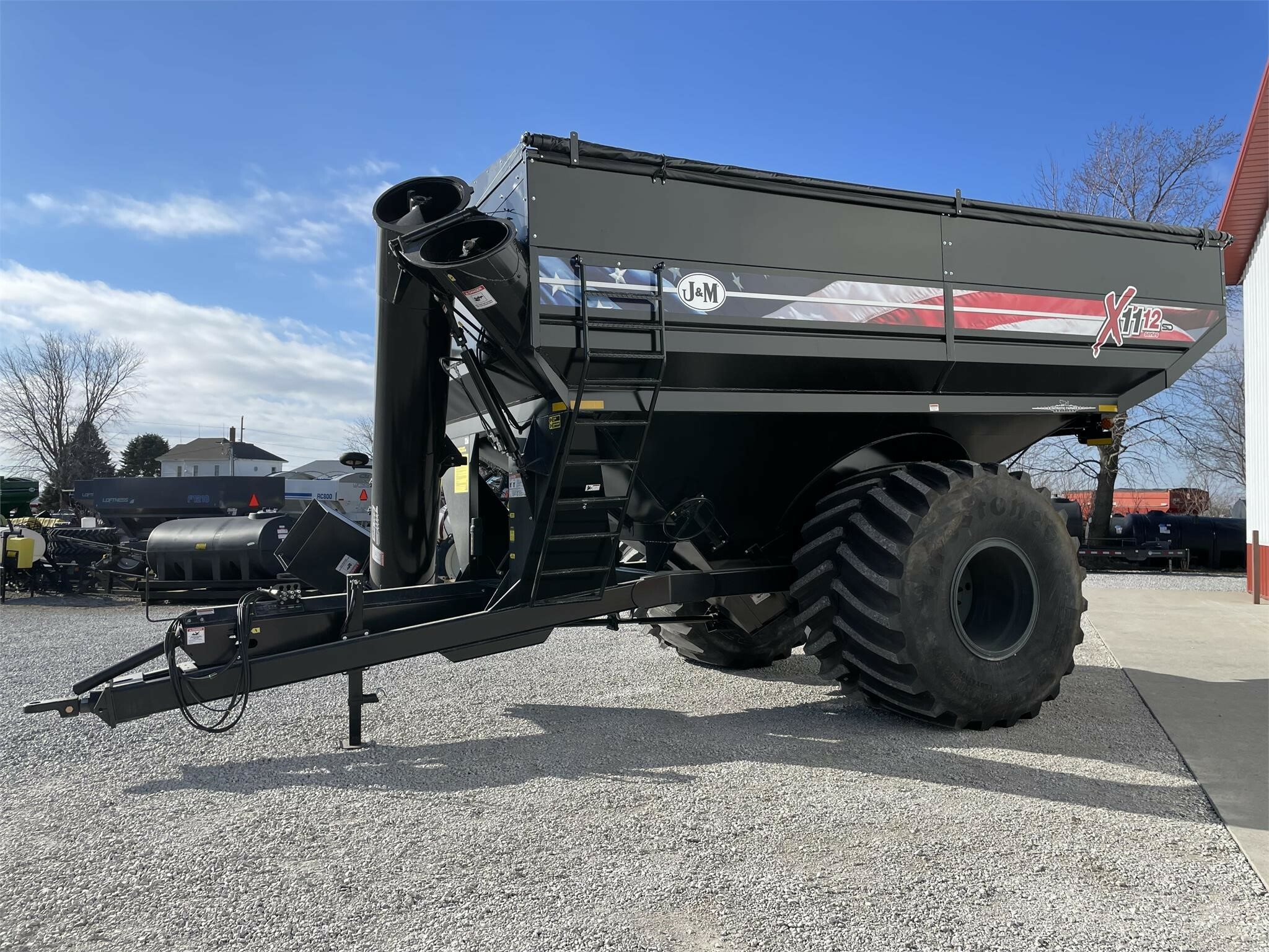 2024 J&M 1112 Grain Cart