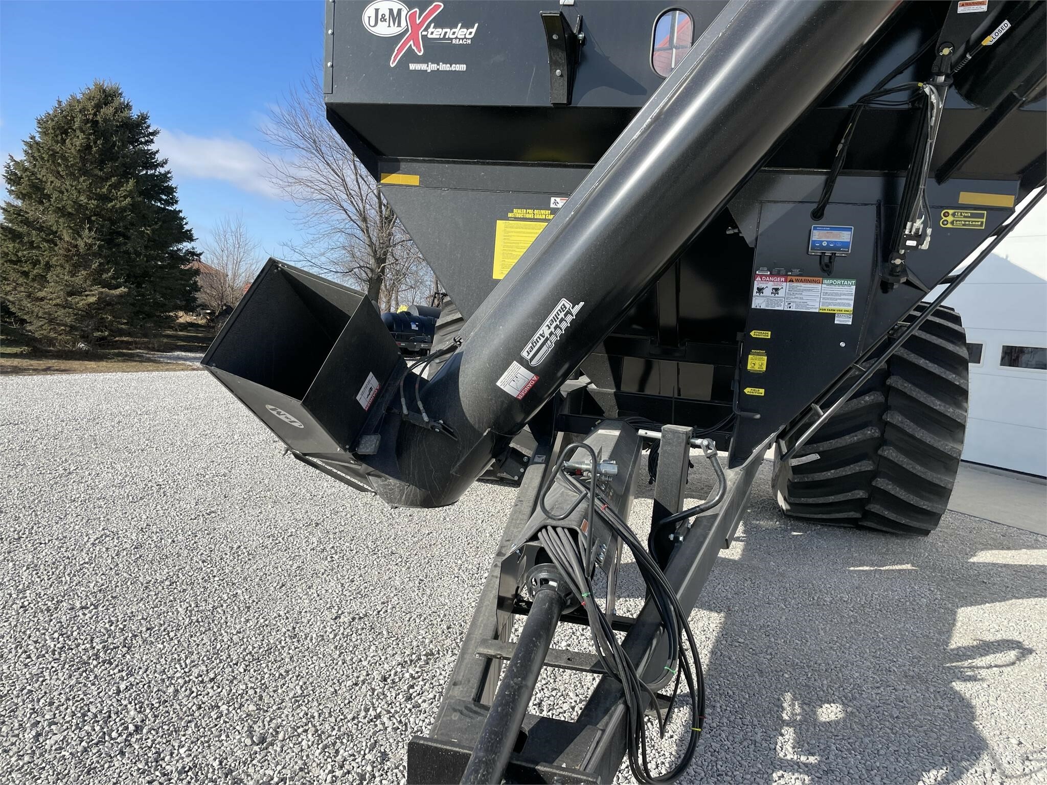 2024 J&M 1112 Grain Cart