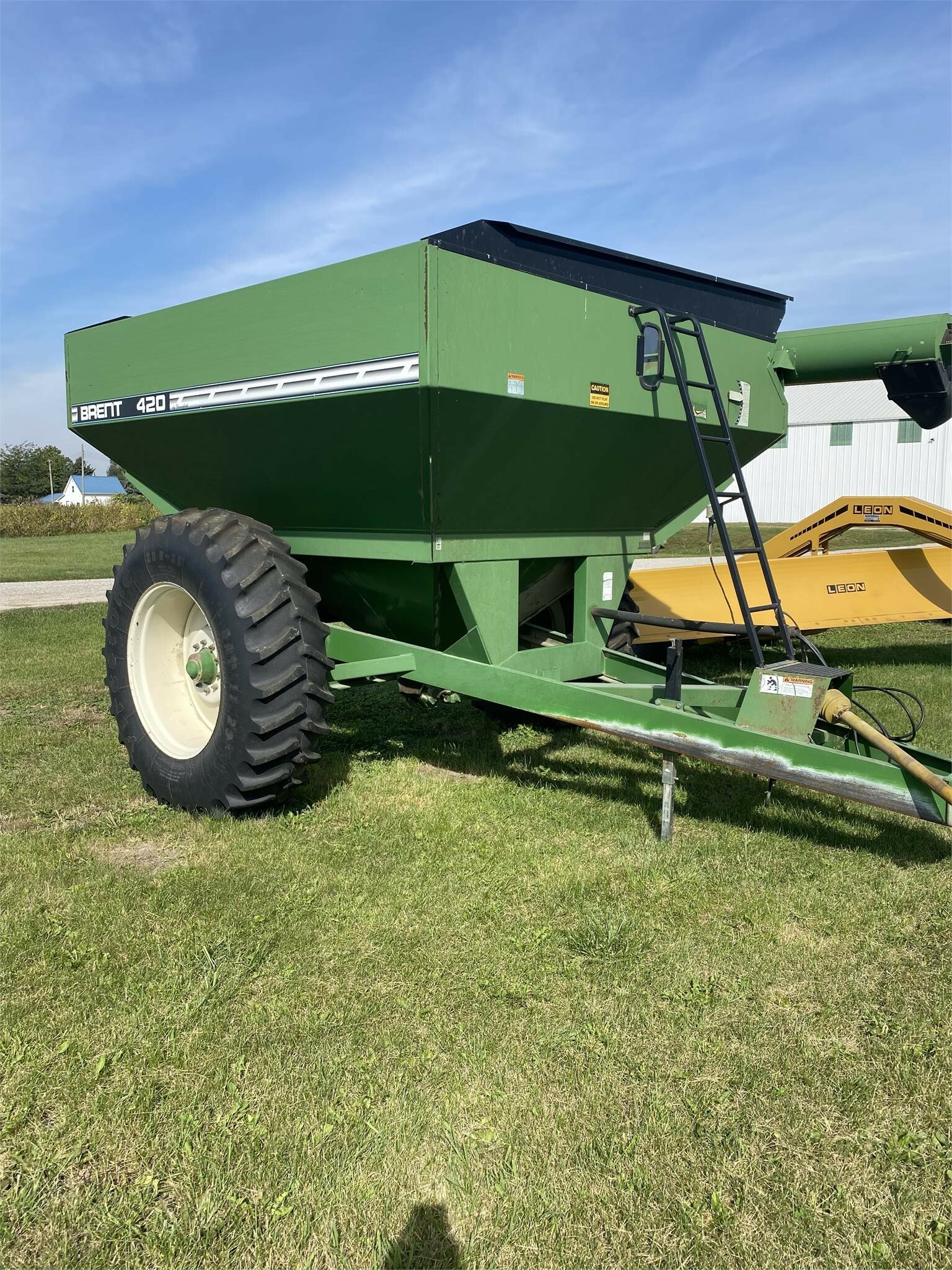2000 Brent 420 Grain Cart