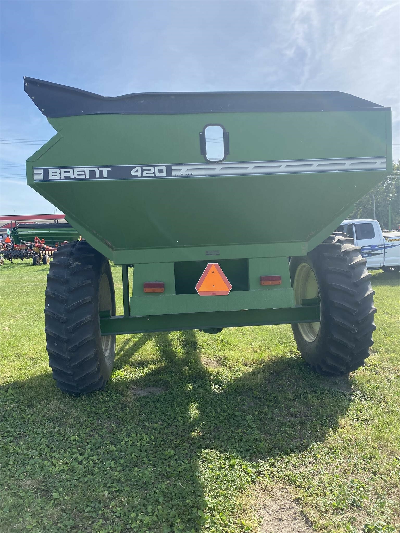 2000 Brent 420 Grain Cart